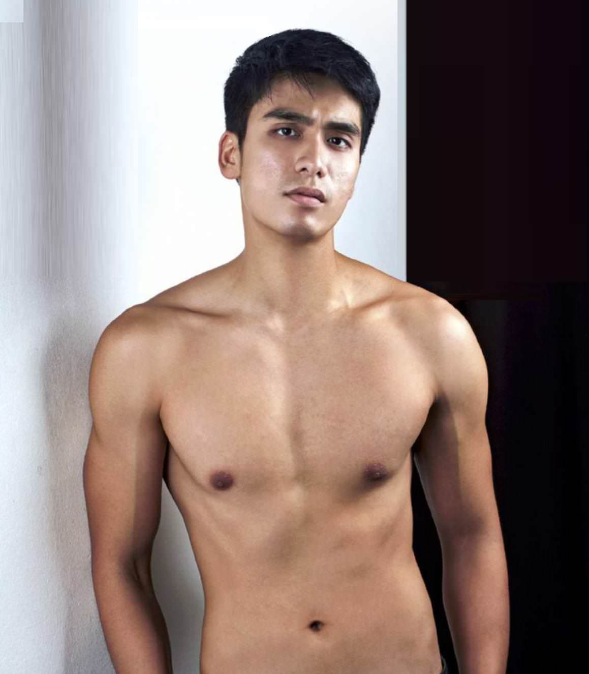 Shirtless Guy Of The Week