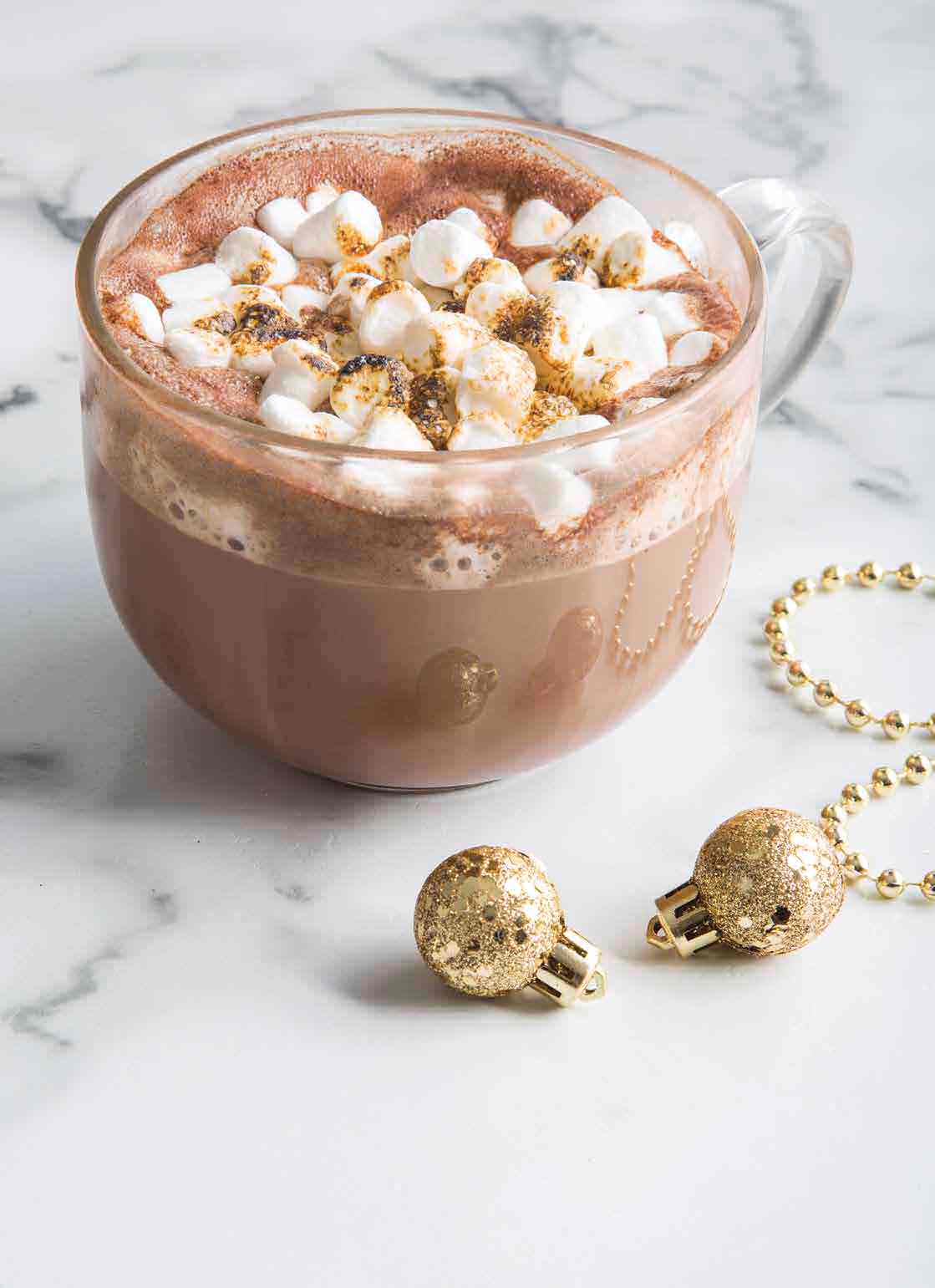 CHOCOLATE CALIENTE CON BOMBONES