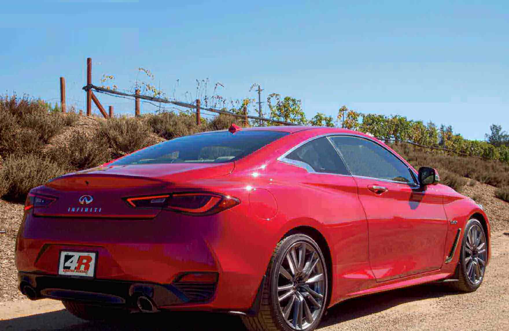 BAJO CUALQUIER ángulo el Infiniti Q60 400 SPORT luce su musculatura y sus líneas de carácter.