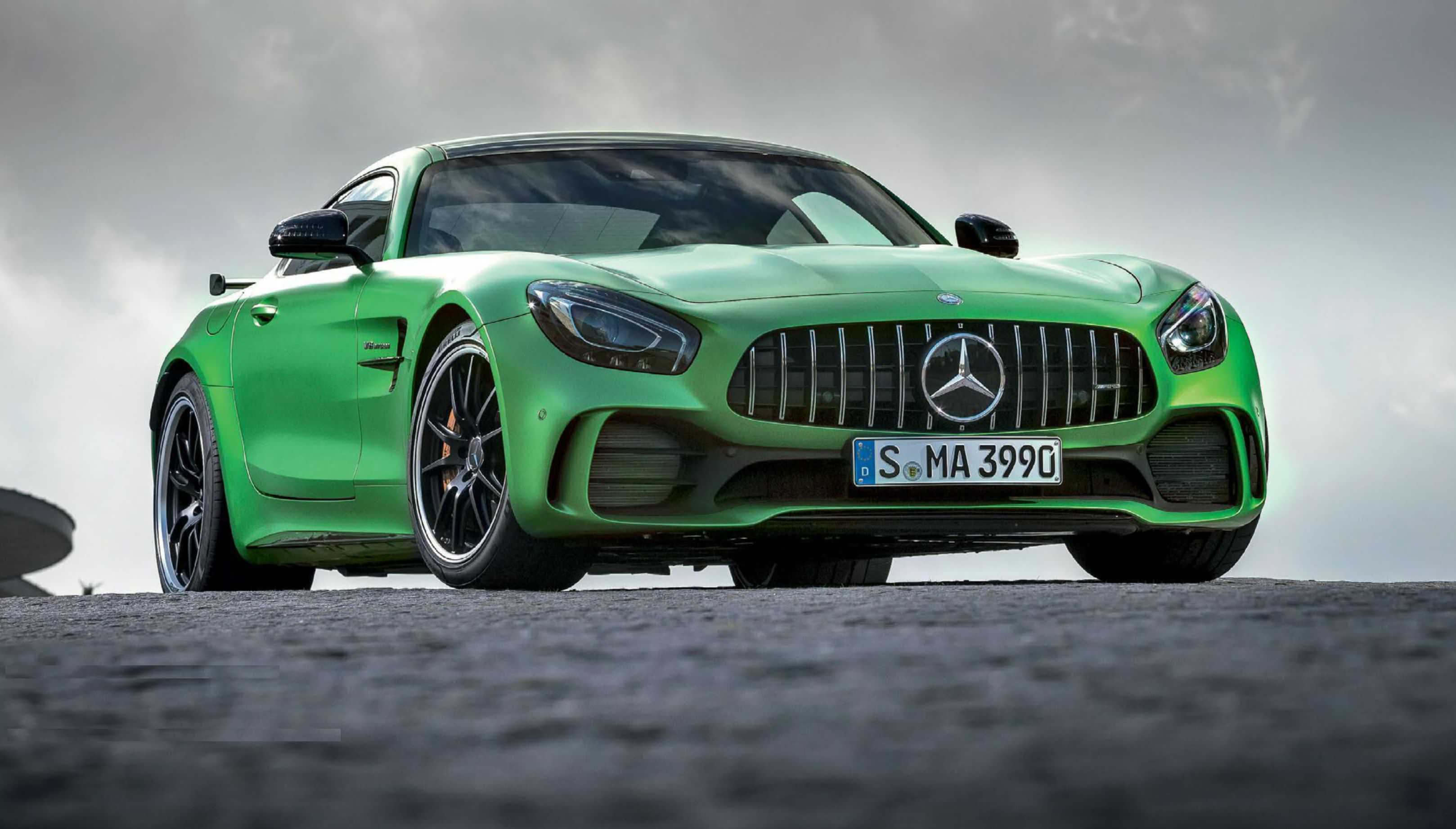 the-mercedes-amg-roadster-that-every-other-sportscar-is-afraid-of