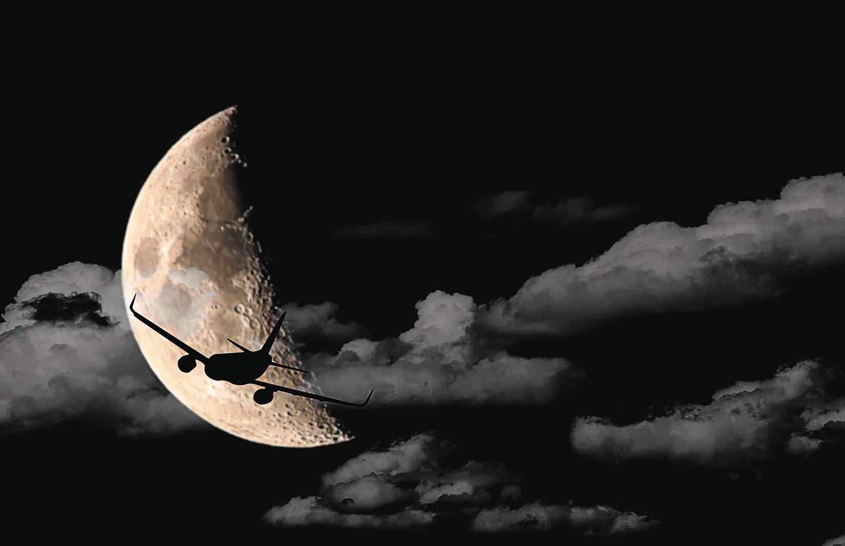 Fly Me To The Moon!