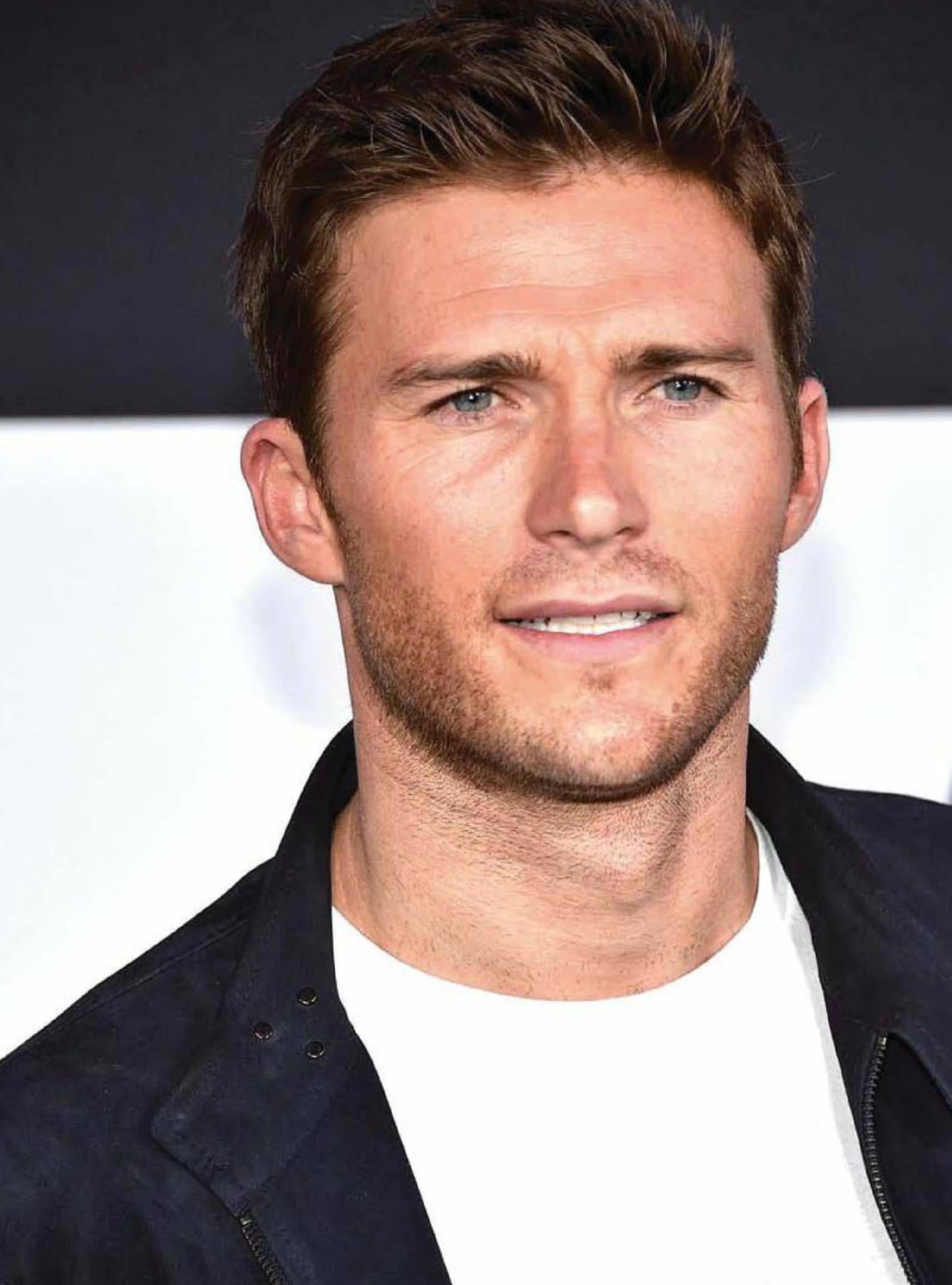 Scott Eastwood - Nunca Me Han Llamado Por Ser Hijo De Clint Eastwood