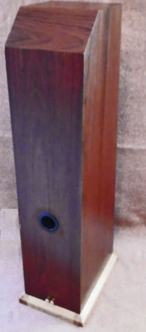 The Brioso Speakers - Lively Two-Way Speakers With Transmission-Line Bass