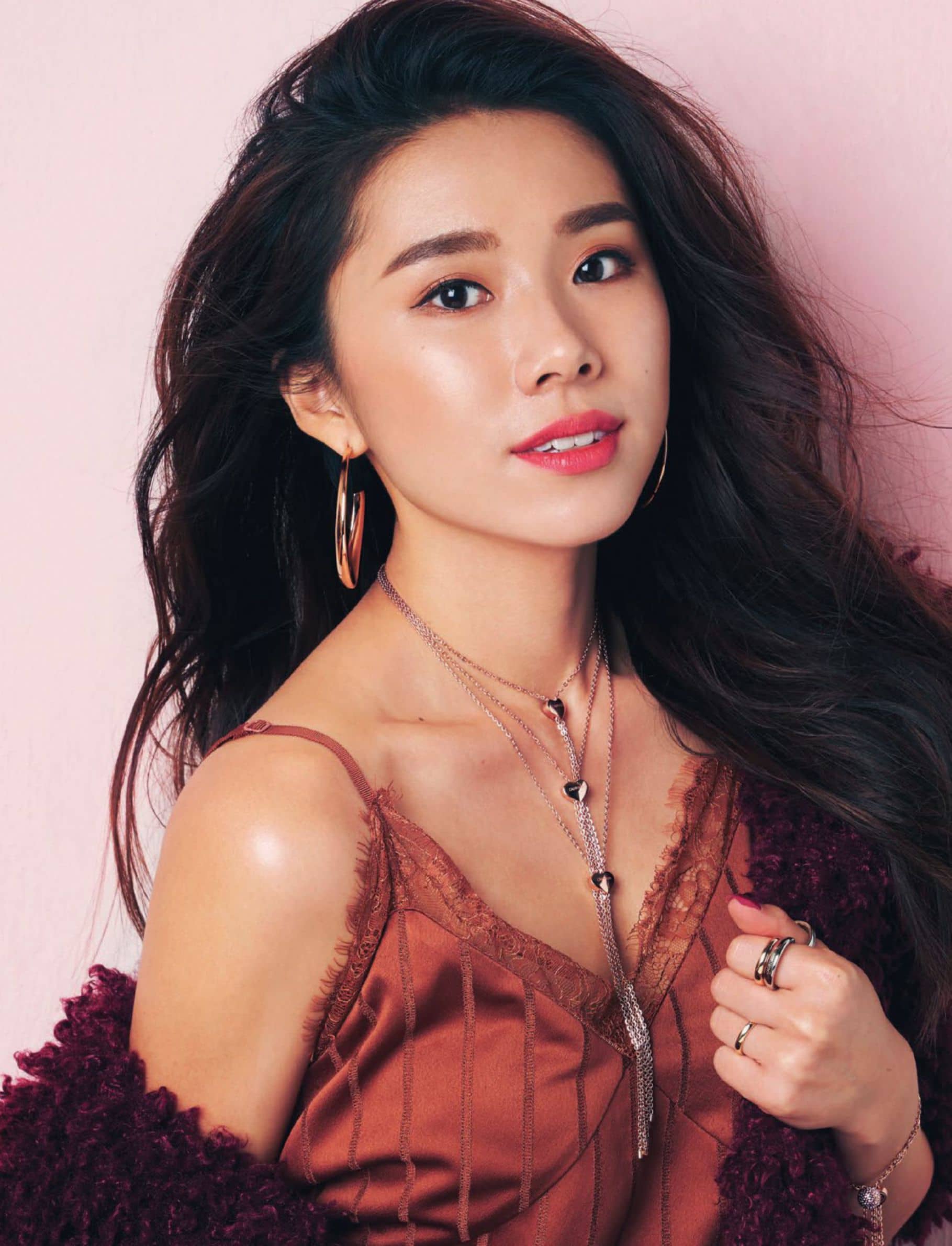 “I had really low self-esteem,” says Mong Chin aka @Mongabong. Not what you'd expect from one of Singapore's most prominent beauty influencers but..