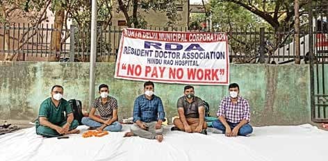 5 Resident Docs Of Hindu Rao Hosp Begin Hunger Strike