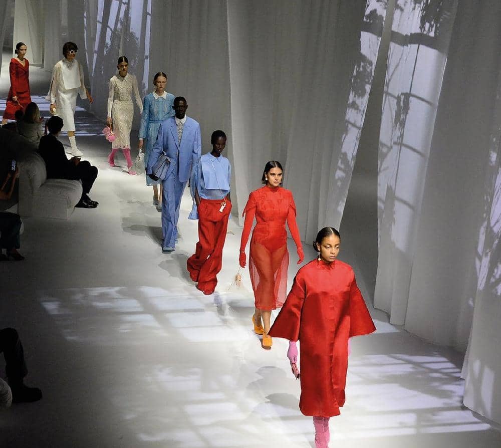 Can Virtual Reality Save Luxury Retail?