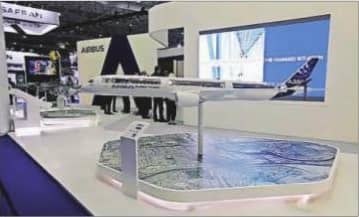At Dubai air show, plane makers push freighters
