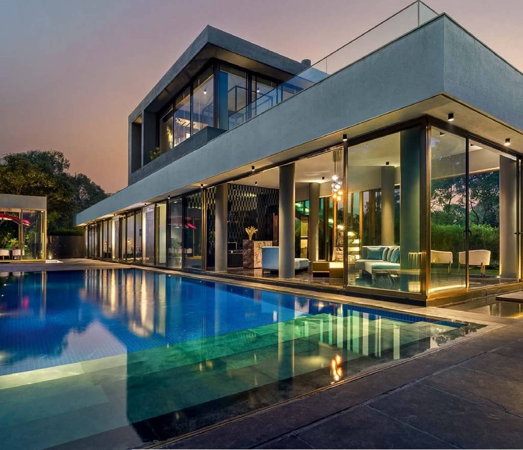 HIGH-END VILLAS BEAT PANDEMIC BLUES