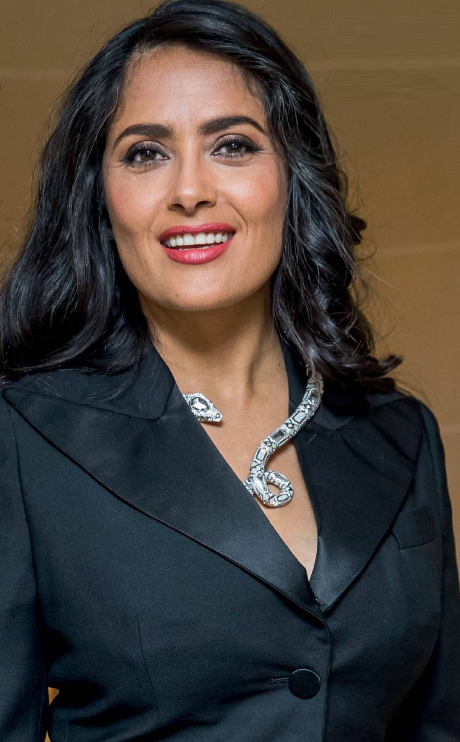 Salma Hayek acalla loS rumoreS Sobre Su divorcio en paríS