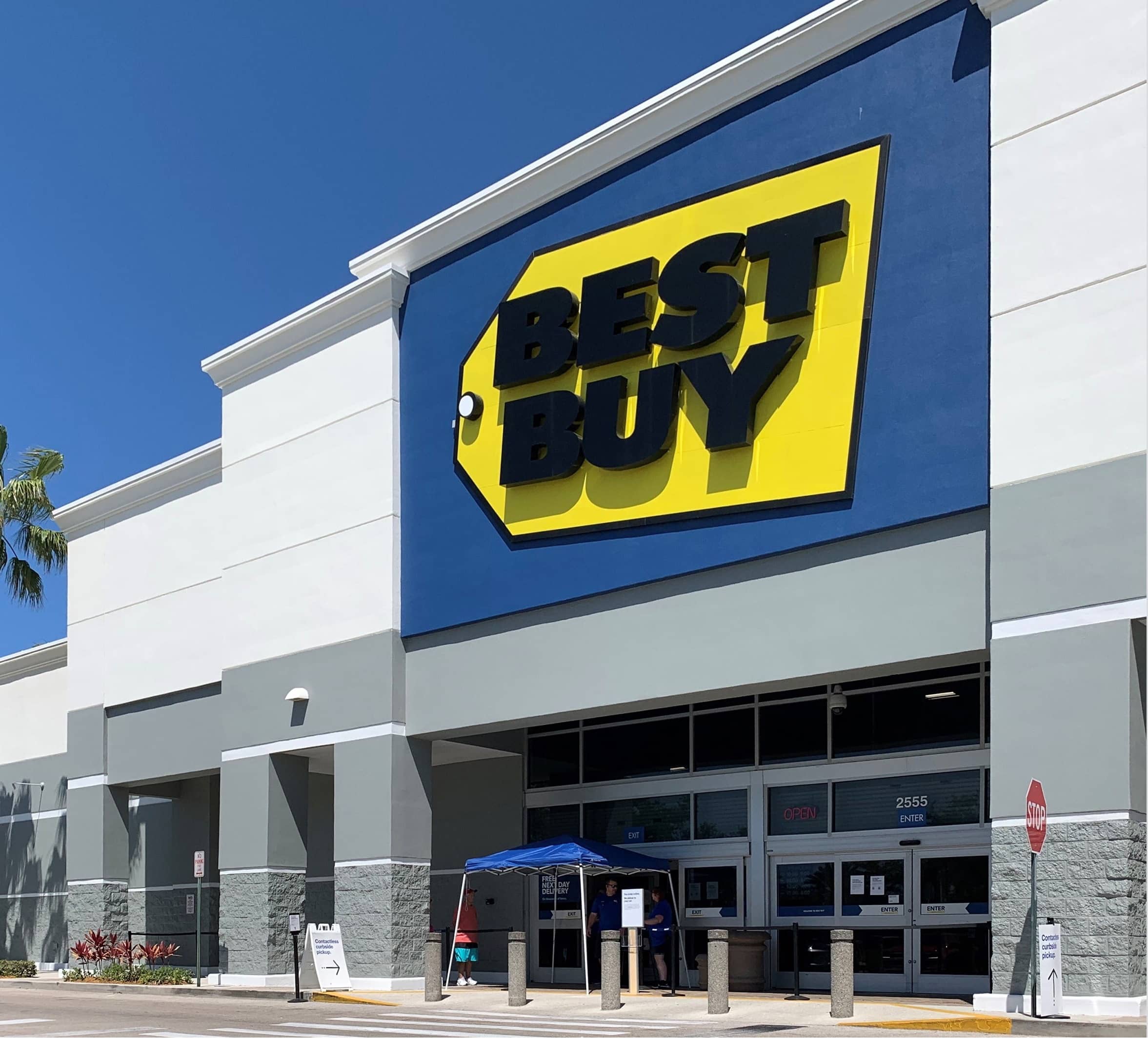 BEST BUY REPORTS 3Q RESULTS THAT EXCEED WALL STREET VIEWS